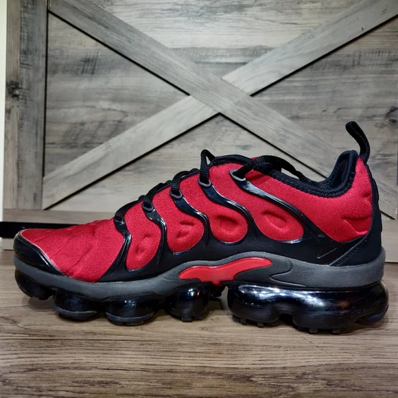 Nike Air VaporMax Plus - University Red/Black - CU4863-600